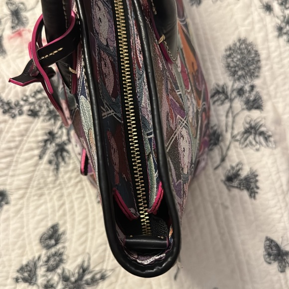 DOONEY & BOURKE Disney COLLECTION The Rescuers Tote - Picture 12 of 14